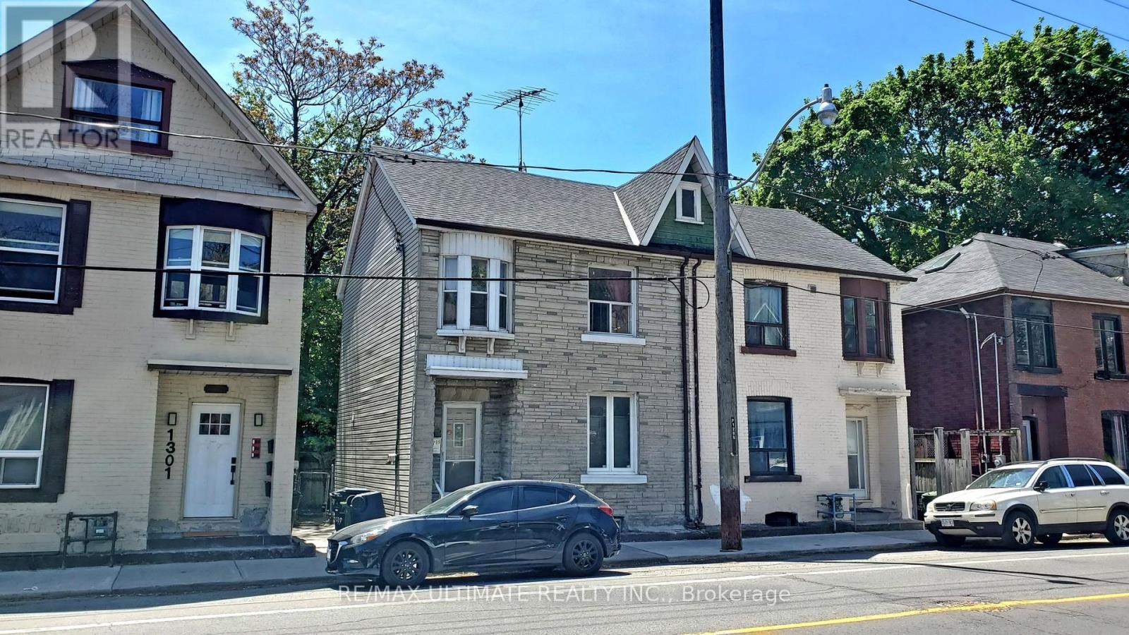 1299 DUNDAS STREET E, Toronto, Ontario