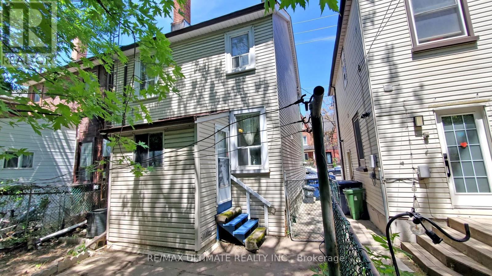 1299 Dundas Street E, Toronto, Ontario  M4M 1S5 - Photo 10 - E13229590