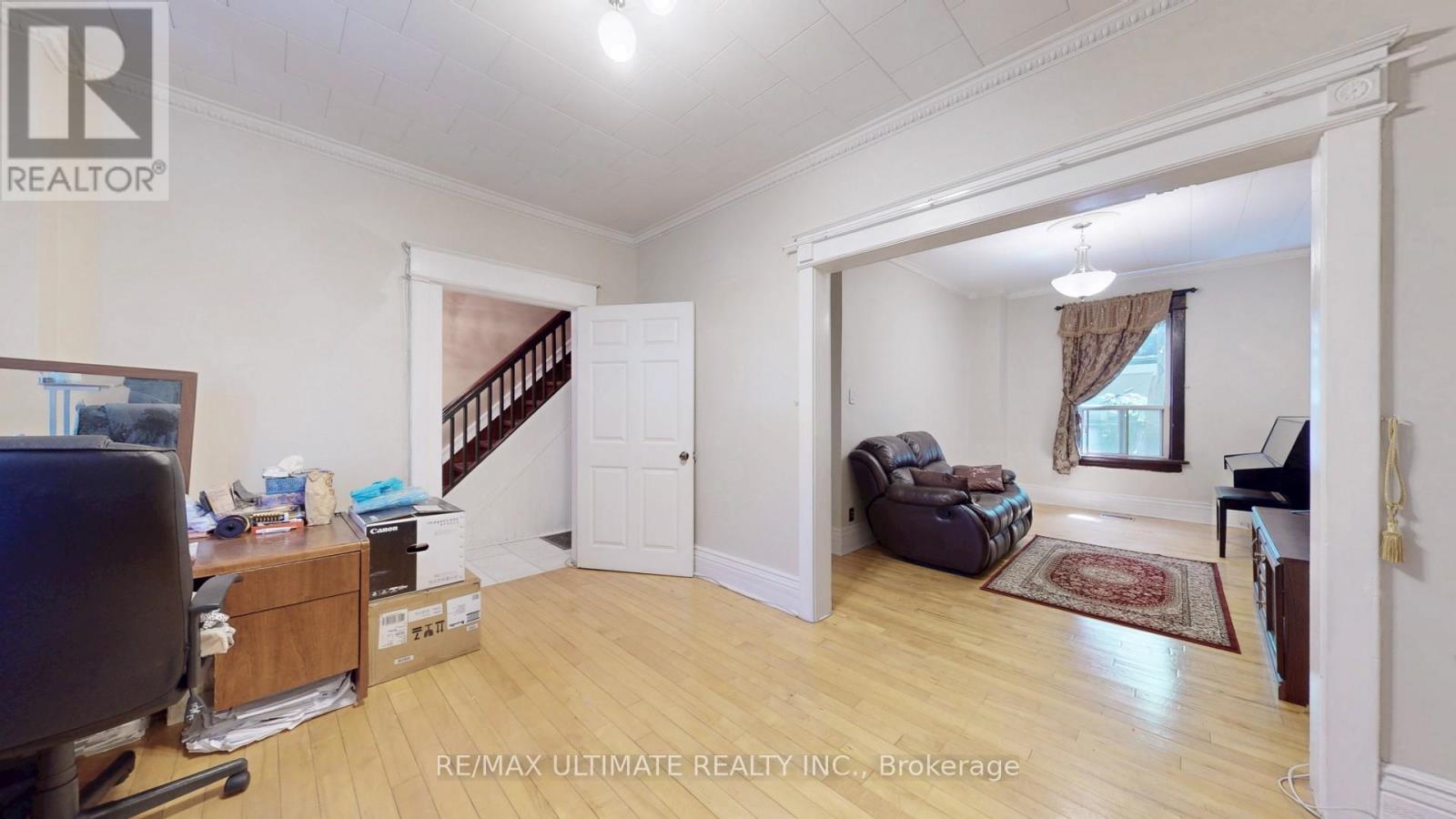 1299 Dundas Street E, Toronto, Ontario  M4M 1S5 - Photo 2 - E13229590