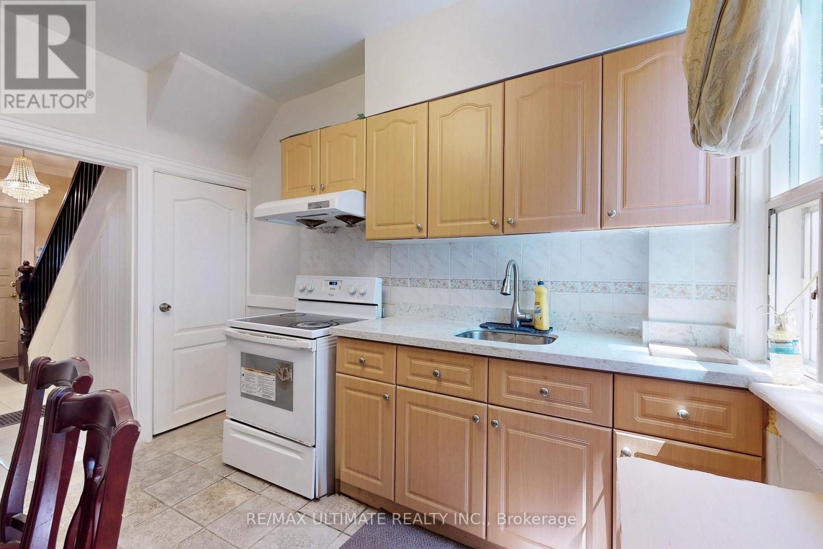 1299 Dundas Street E, Toronto, Ontario  M4M 1S5 - Photo 5 - E13229590