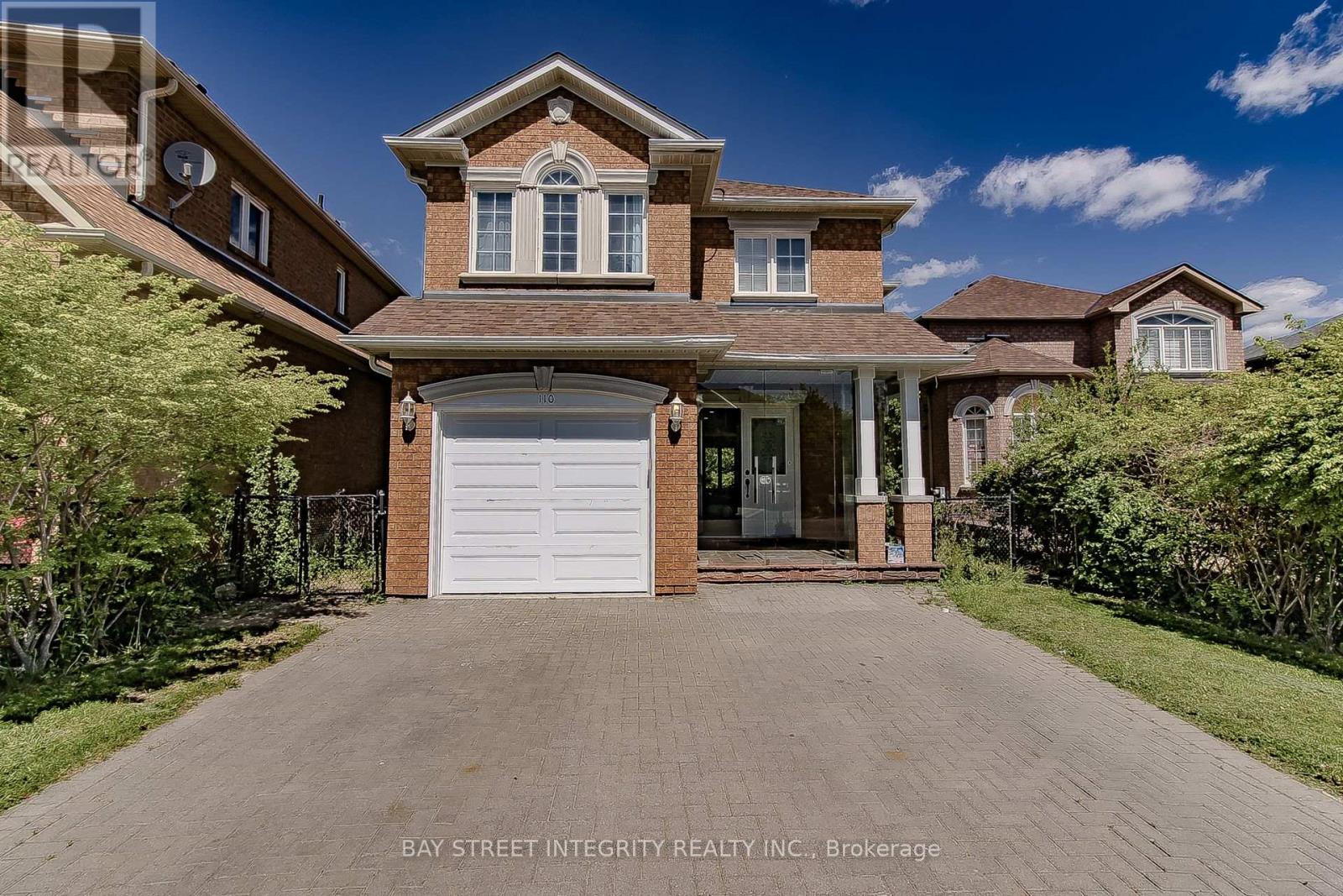 110 HOLLY DRIVE, Richmond Hill, Ontario