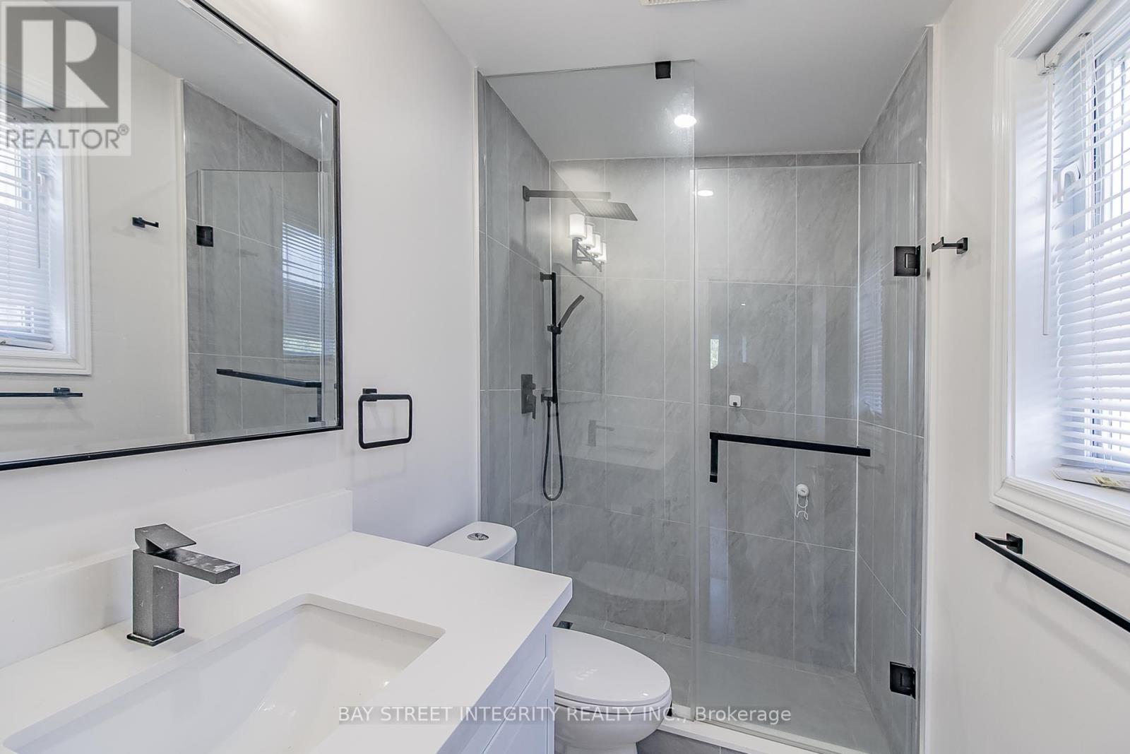 110 Holly Drive, Richmond Hill, Ontario  L4S 2R6 - Photo 13 - N13229324