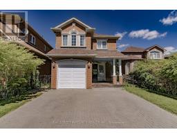 110 HOLLY DRIVE, Richmond Hill, Ontario