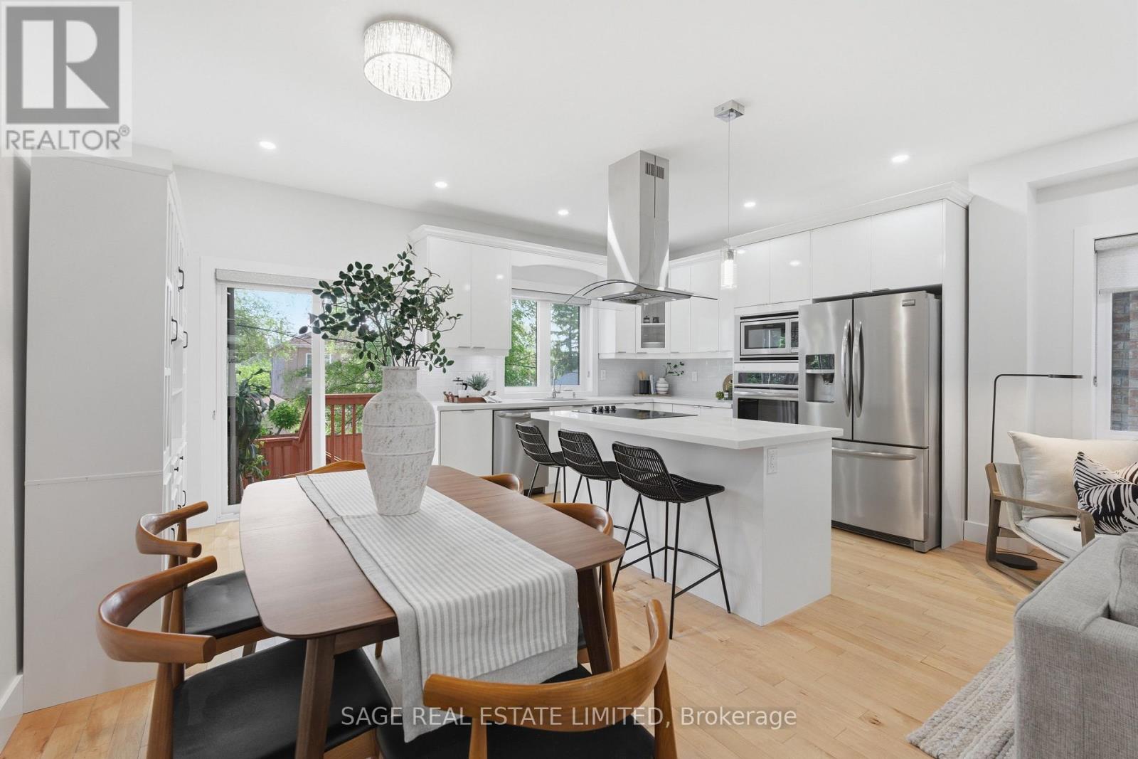 5a Adair Road, Toronto, Ontario  M4B 1V4 - Photo 7 - E13227510