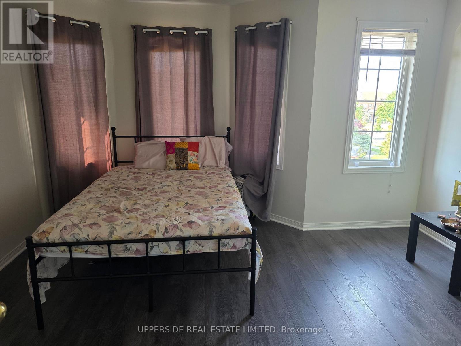 91 Grasslands Avenue, Richmond Hill, Ontario  L4B 4K5 - Photo 8 - N13229460