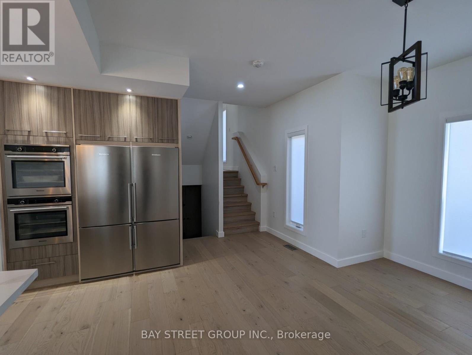 46 Valley Road, Whitchurch-Stouffville, Ontario  L4A 7X3 - Photo 4 - N13229476