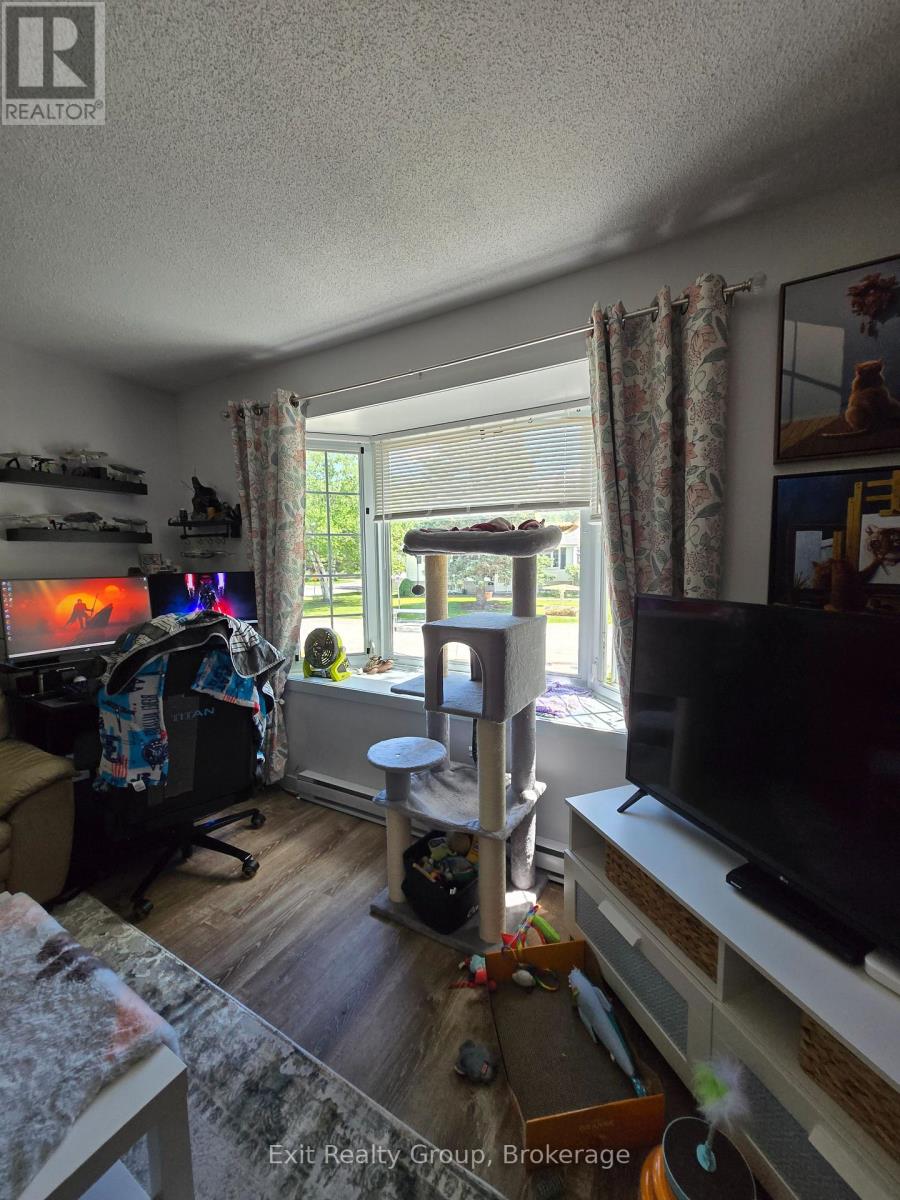 116 Nicholas Street, Quinte West, Ontario  K8V 6B2 - Photo 11 - X13229406