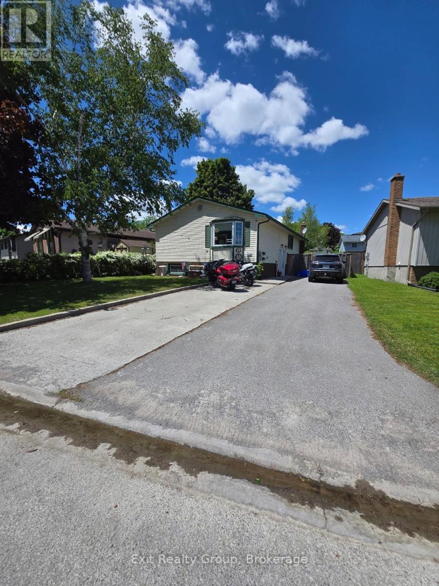 116 Nicholas Street, Quinte West, Ontario  K8V 6B2 - Photo 1 - X13229406