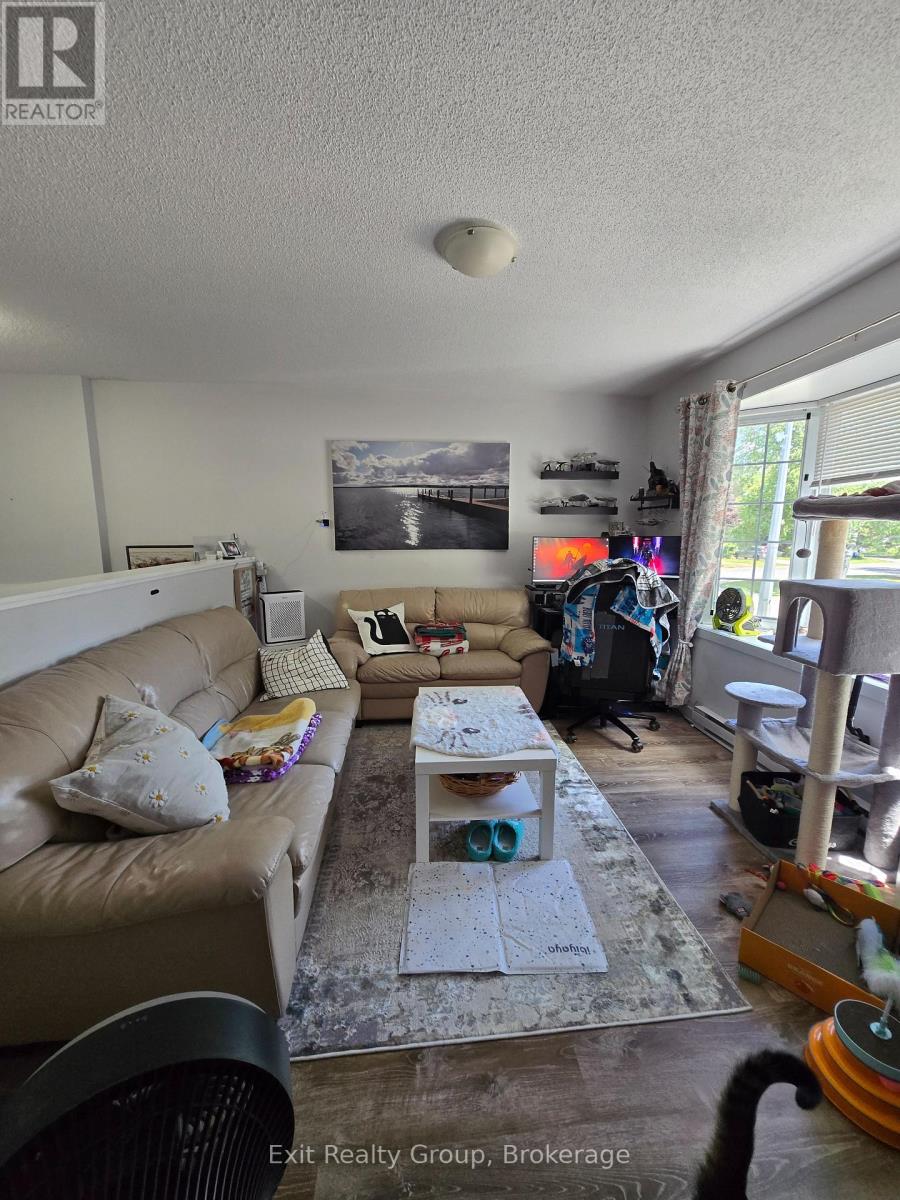 116 Nicholas Street, Quinte West, Ontario  K8V 6B2 - Photo 10 - X13229406