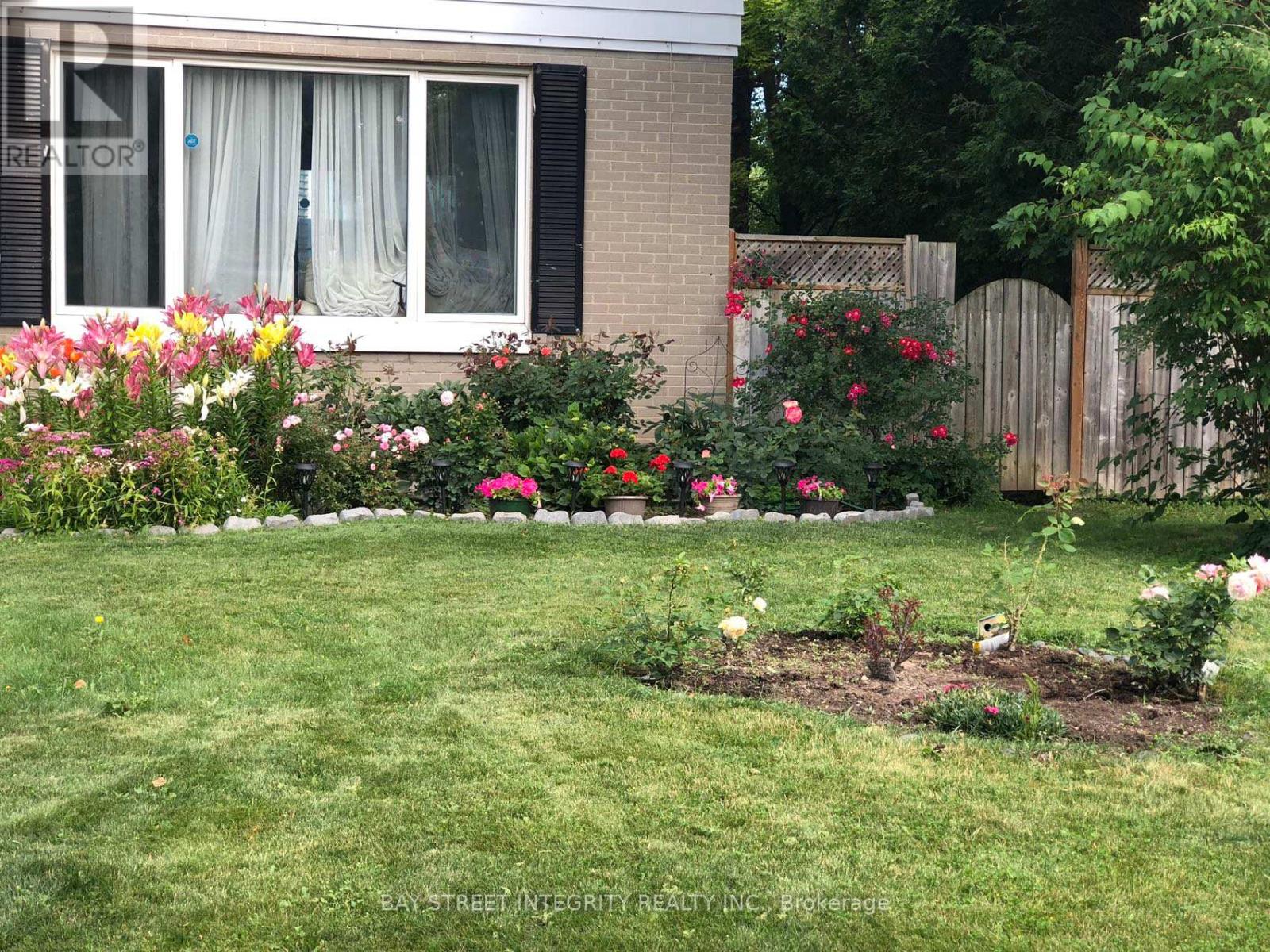 26 MORPETH ROAD, Brampton, Ontario