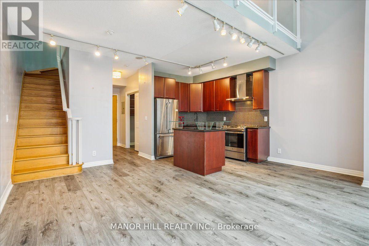 513 - 220 Burnhamthorpe Road W, Mississauga, Ontario  L5B 4N4 - Photo 4 - W13229344