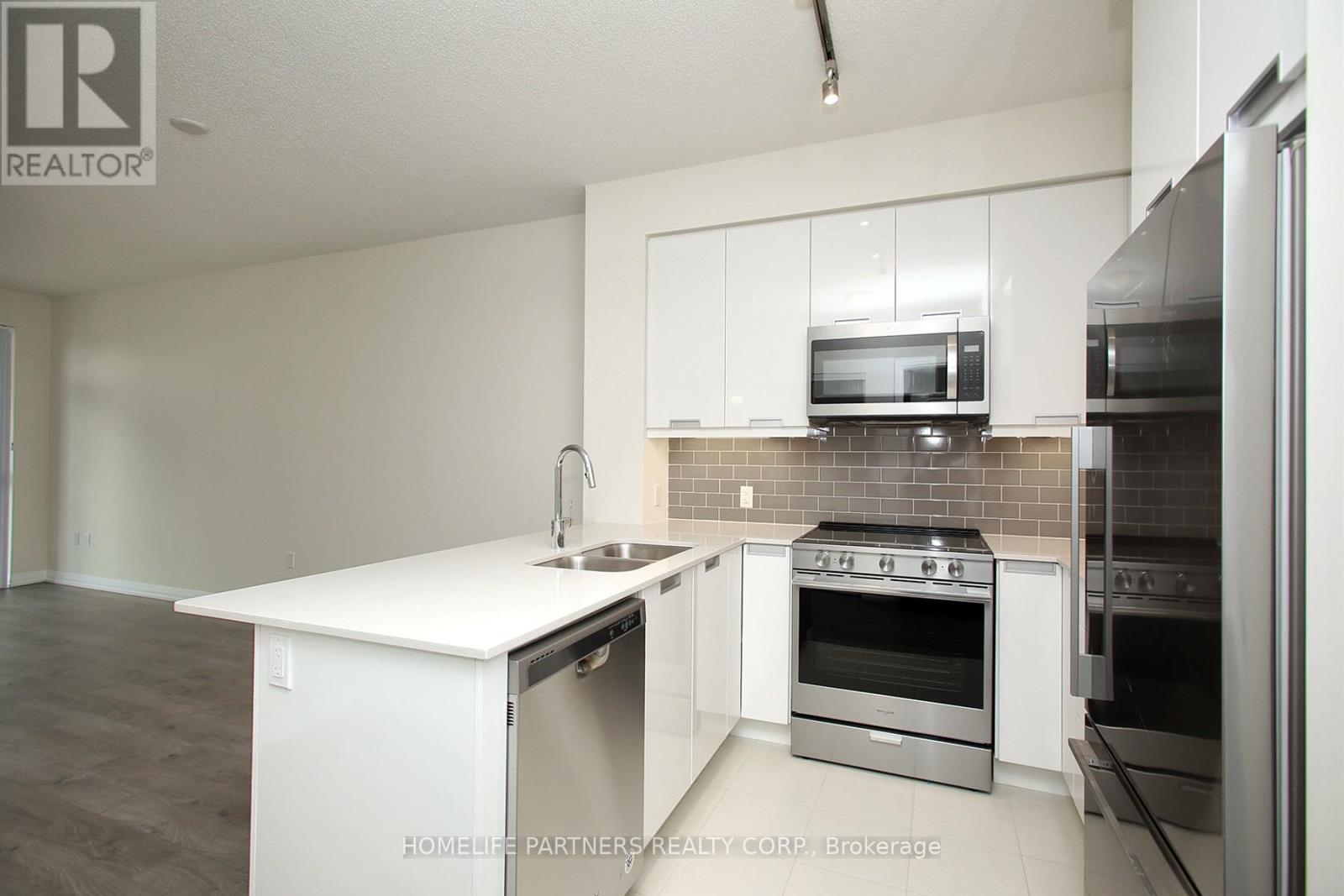 720 - 35 Watergarden Drive, Mississauga, Ontario  L5R 0G8 - Photo 6 - W13229452