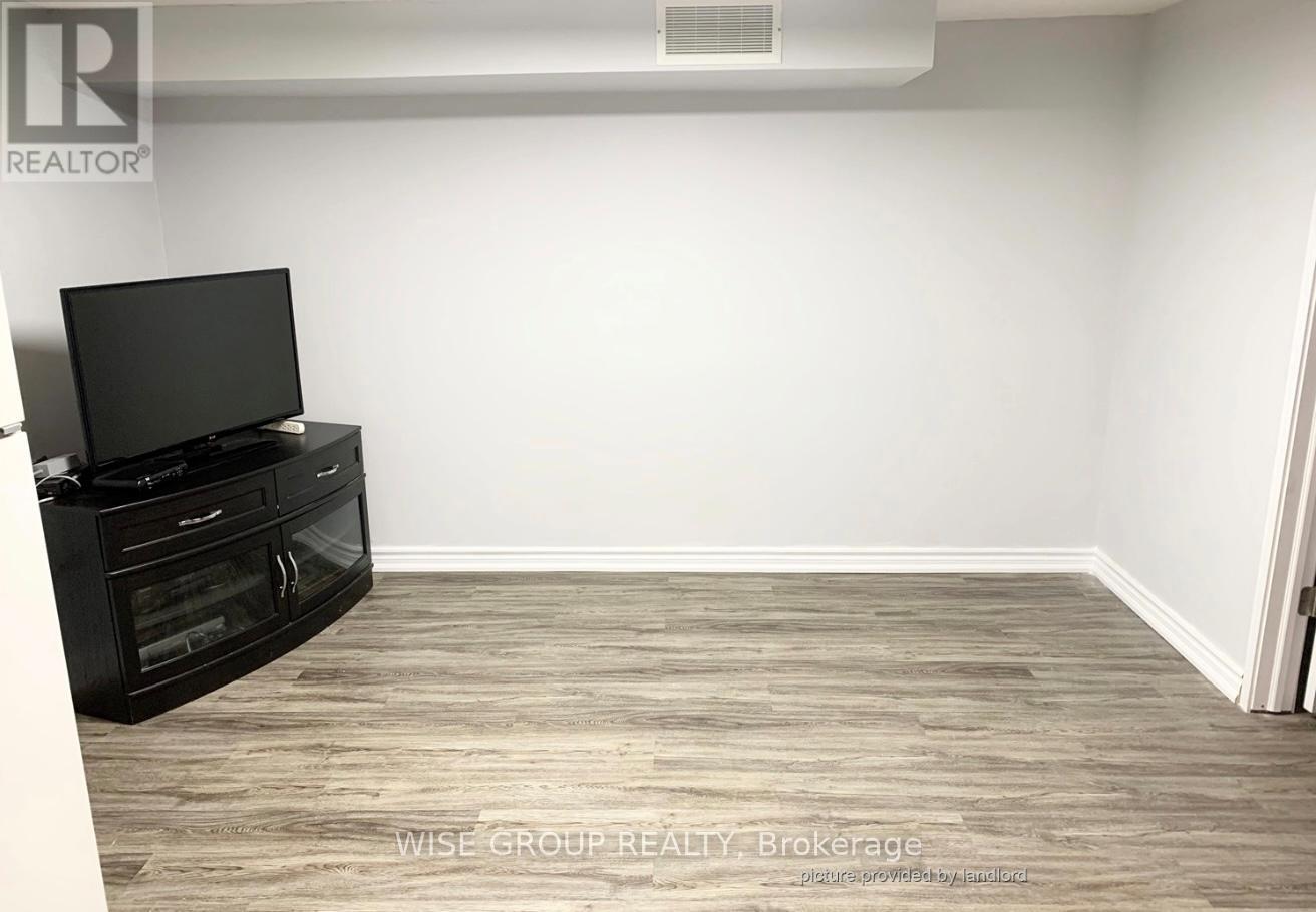 Bsmt - 18 Sonnet Court, Toronto, Ontario  M6L 1J6 - Photo 6 - W13229456