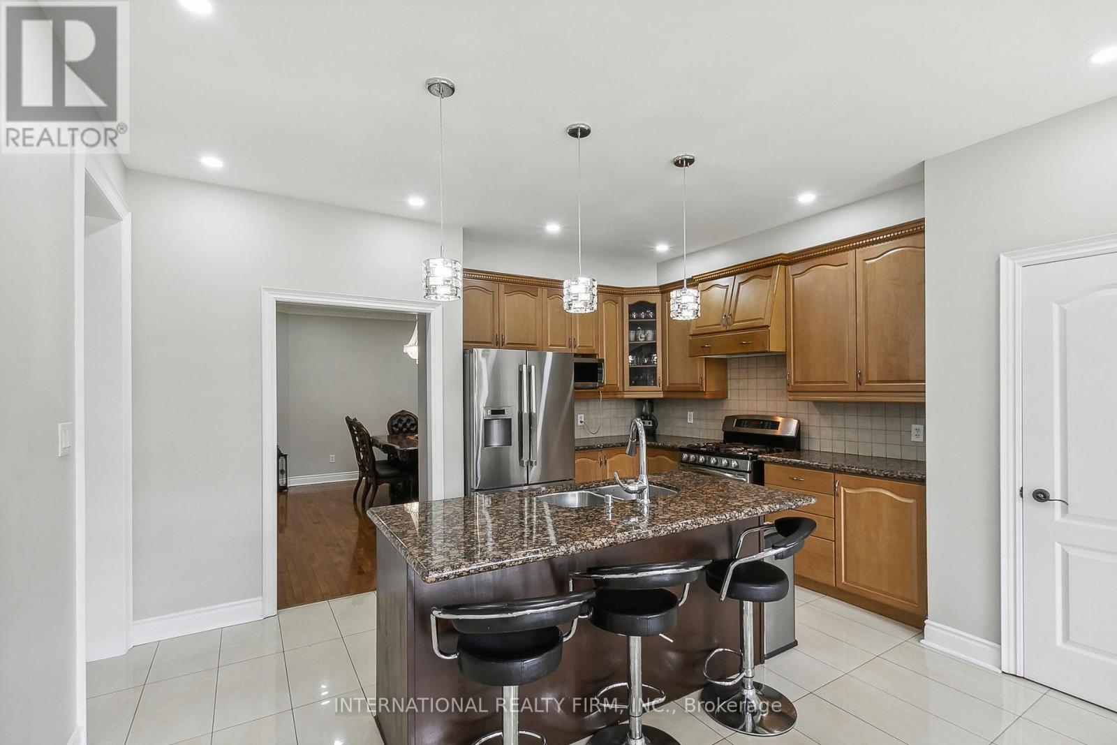 8 Redwillow Road W, Brampton, Ontario  L6P 2A3 - Photo 14 - W13229510