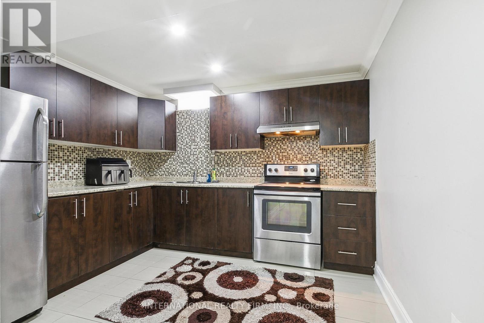 8 Redwillow Road W, Brampton, Ontario  L6P 2A3 - Photo 36 - W13229510