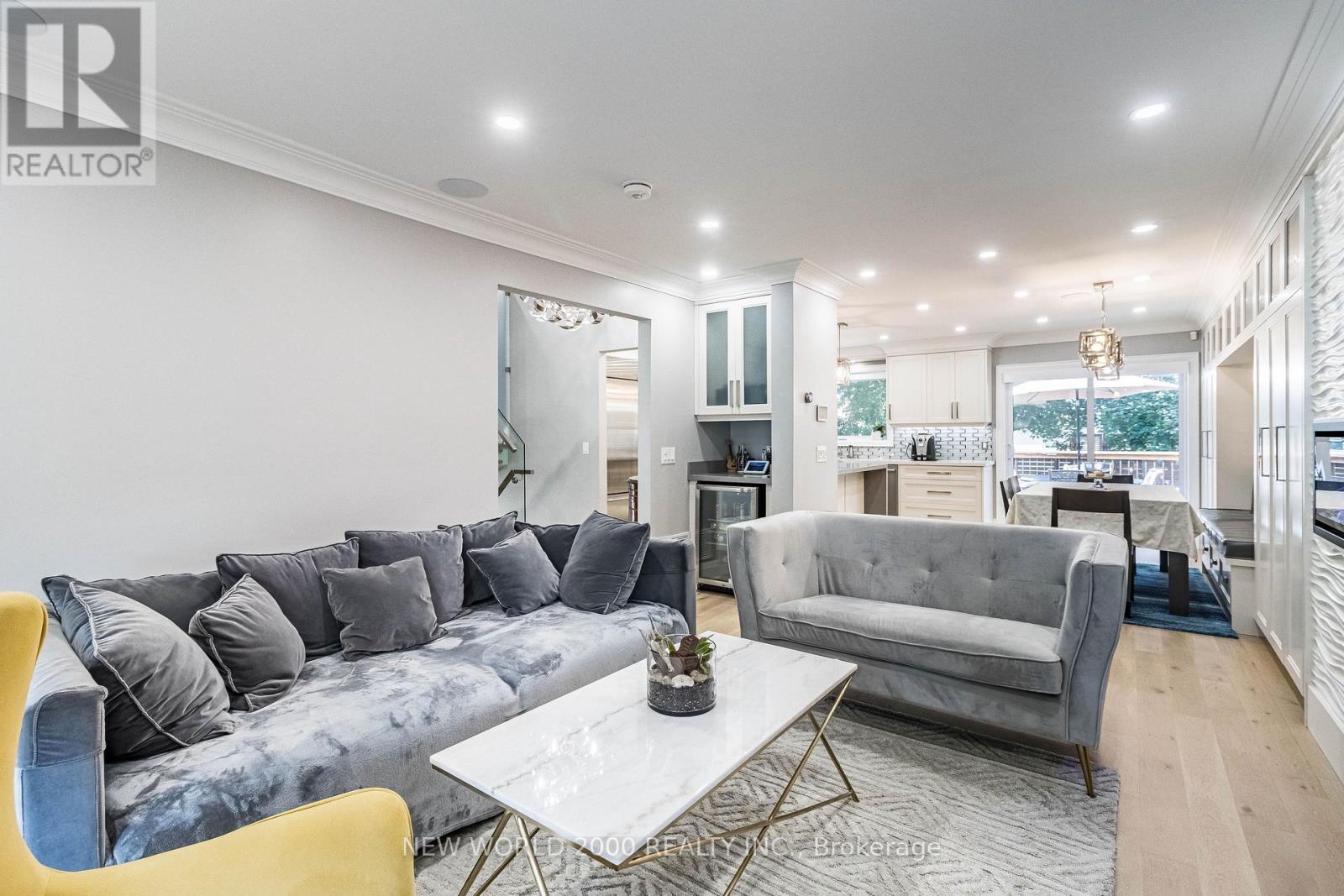 58 Comay Road, Toronto, Ontario  M6M 2L1 - Photo 11 - W13229558
