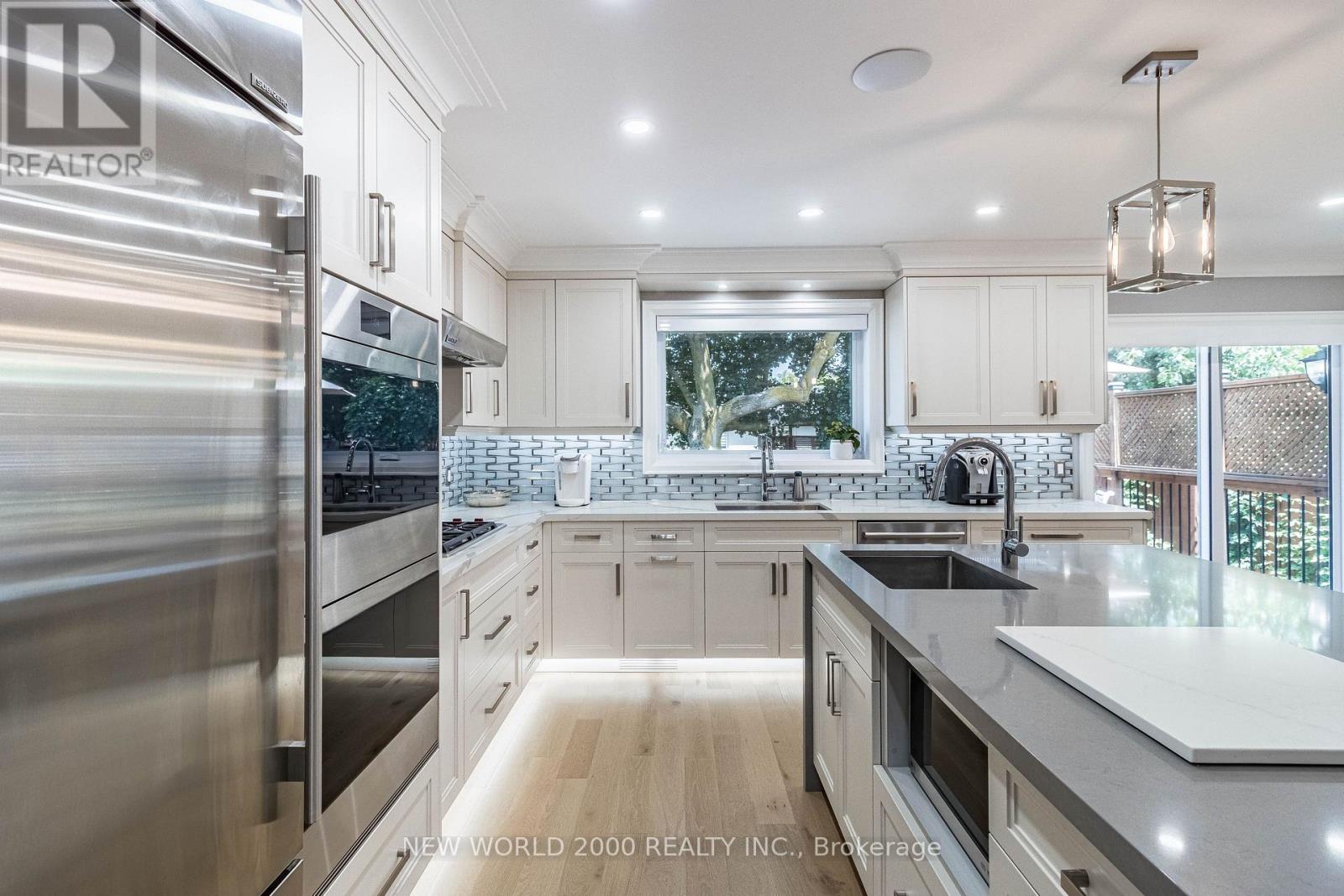 58 Comay Road, Toronto, Ontario  M6M 2L1 - Photo 3 - W13229558