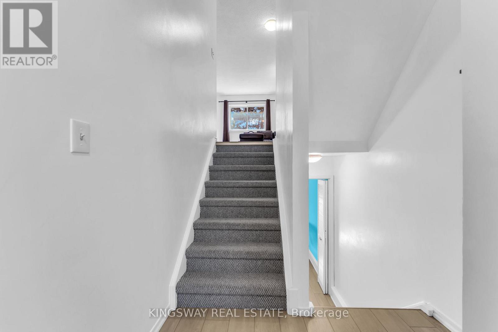 104 - 680 Regency Court, Burlington, Ontario  L7N 3L9 - Photo 5 - W13229574