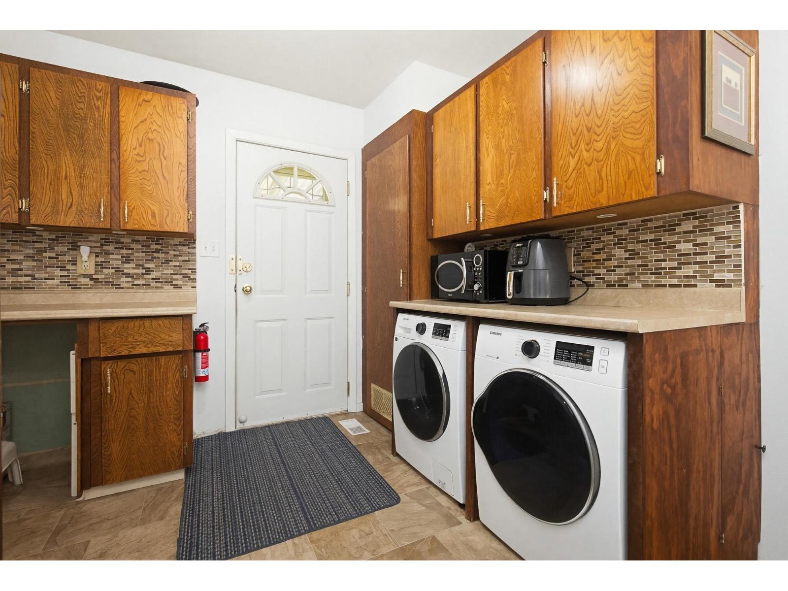 34458 Kent Avenue, Abbotsford, British Columbia  V2S 2W8 - Photo 14 - R3129933