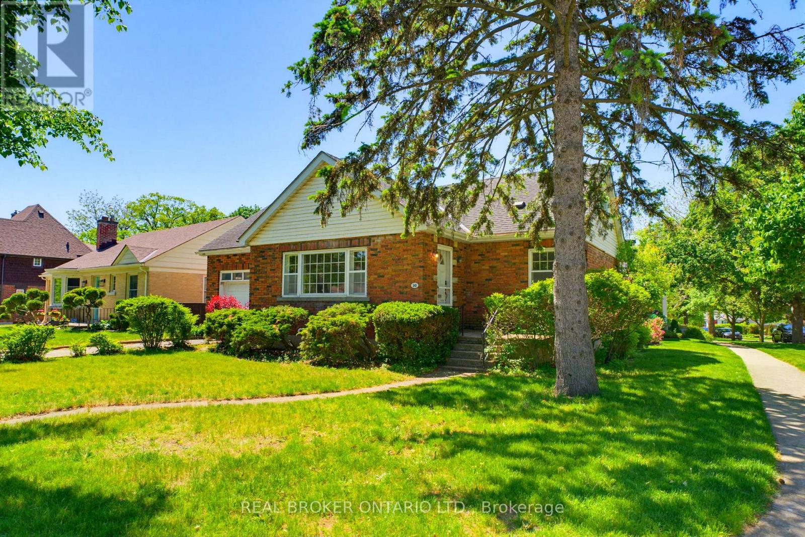 30 Lincoln Avenue, Brantford, Ontario  N3T 4S4 - Photo 3 - X13229364