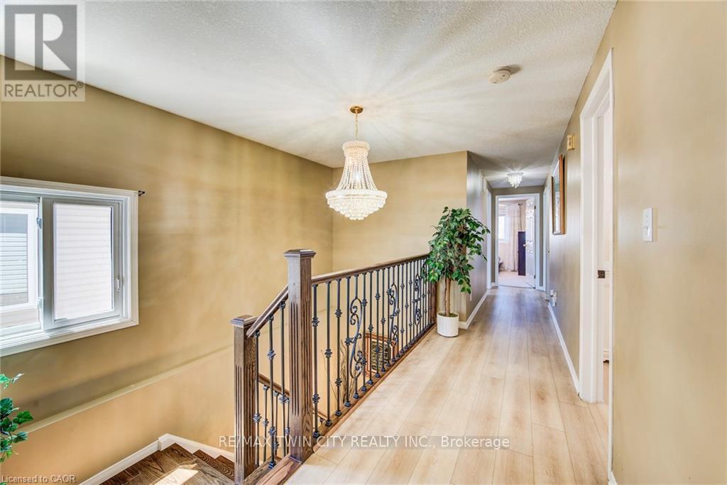 913 Copper Leaf Crescent, Kitchener, Ontario  N2E 3W1 - Photo 18 - X13229454