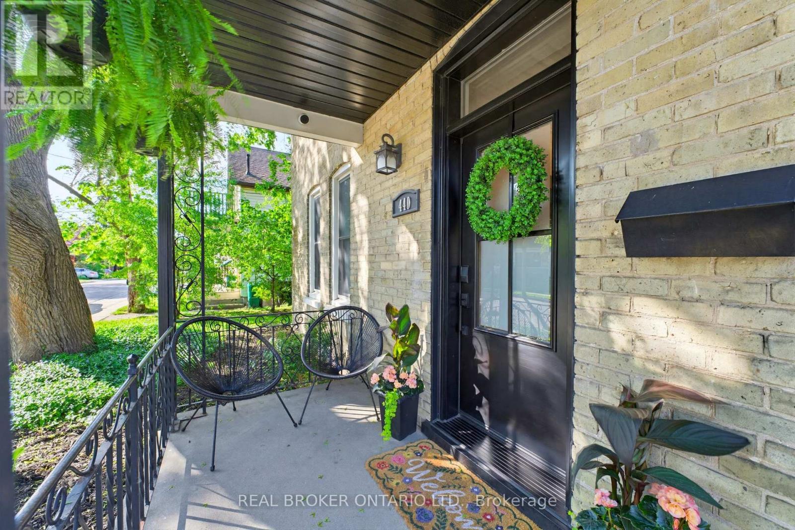 440 Duke Street W, Kitchener, Ontario  N2H 3Y8 - Photo 4 - X13229548
