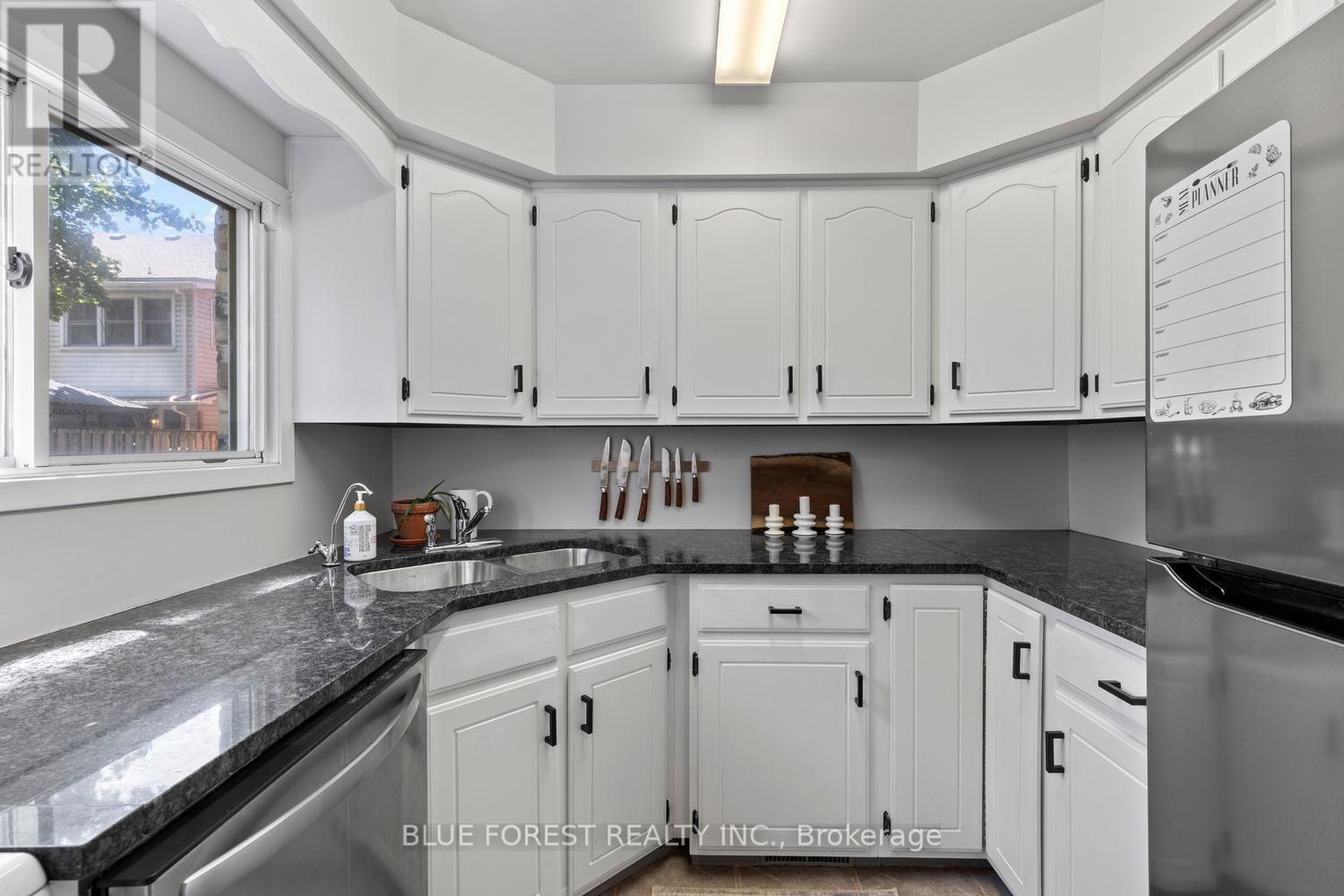46 Gladstone Avenue, St. Thomas, Ontario  N5R 2L6 - Photo 19 - X13227626