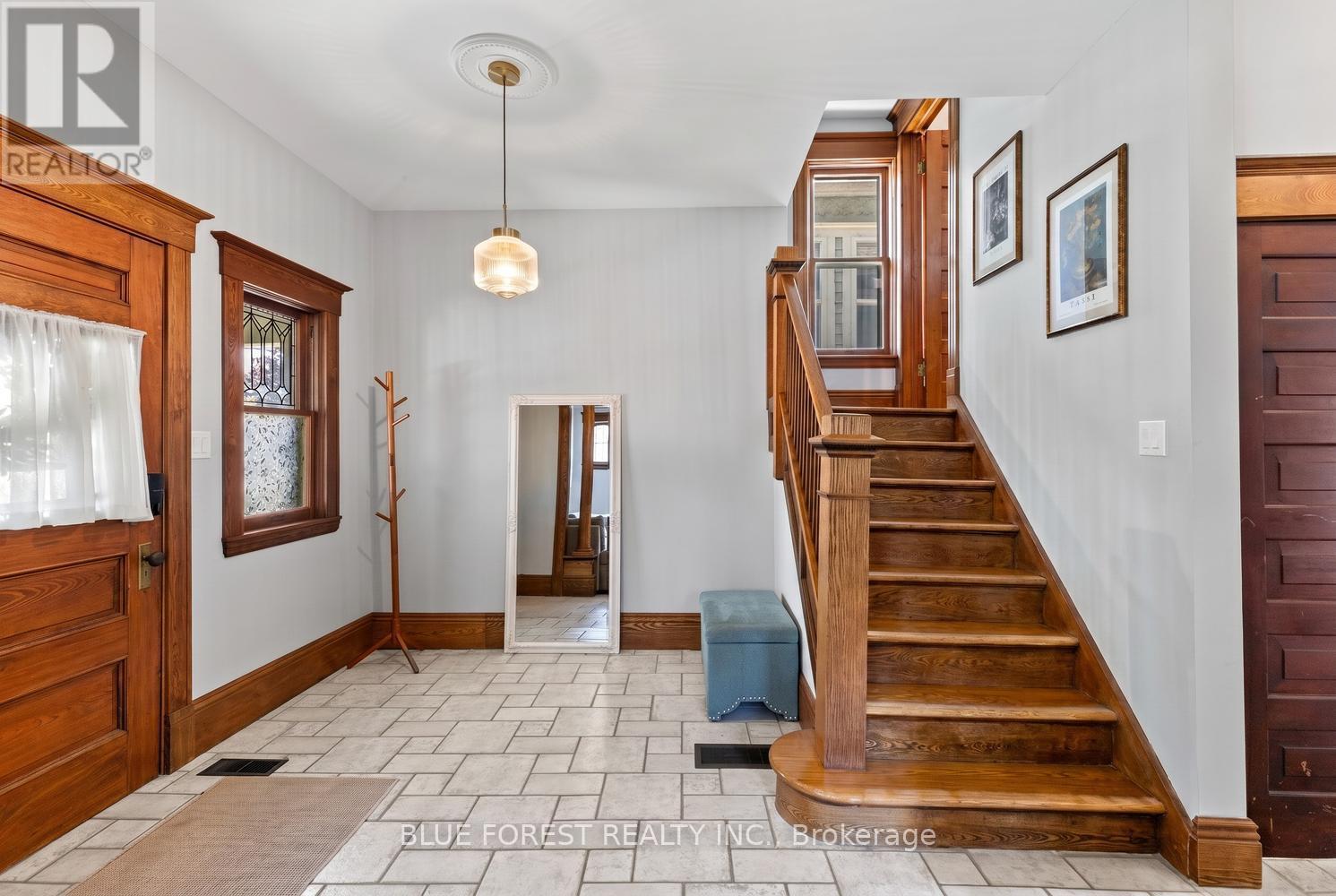 46 Gladstone Avenue, St. Thomas, Ontario  N5R 2L6 - Photo 6 - X13227626