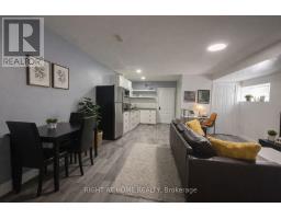 214 CLANTON PARK ROAD, Toronto, Ontario