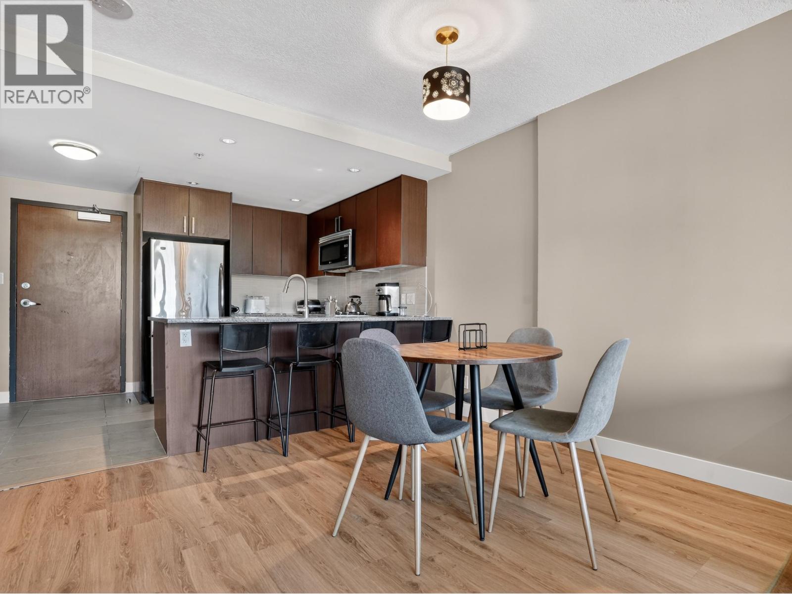2102 2978 Glen Drive, Coquitlam, British Columbia  V3B 0C3 - Photo 11 - R3130966