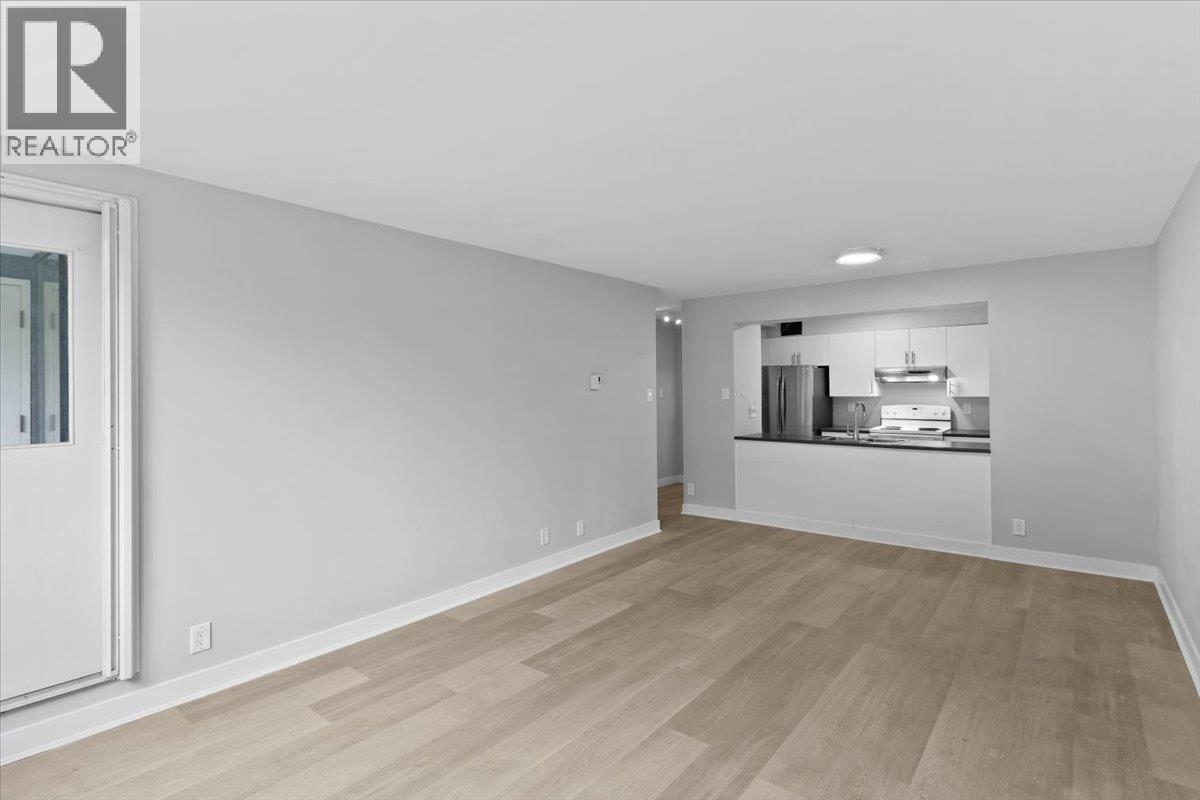 403 9521 Cardston Court, Burnaby, British Columbia  V3N 4R8 - Photo 13 - R3130989