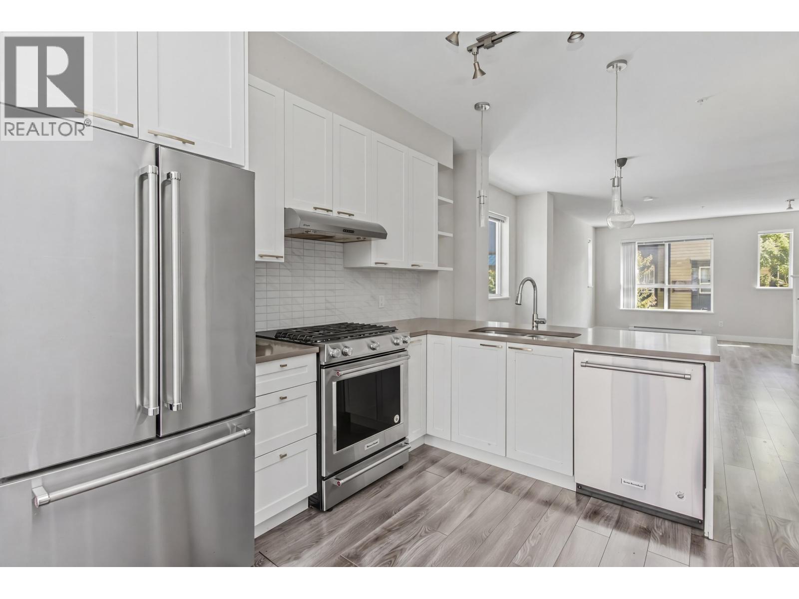 38359 Eaglewind Boulevard, Squamish, British Columbia  V8B 0V9 - Photo 3 - R3131012