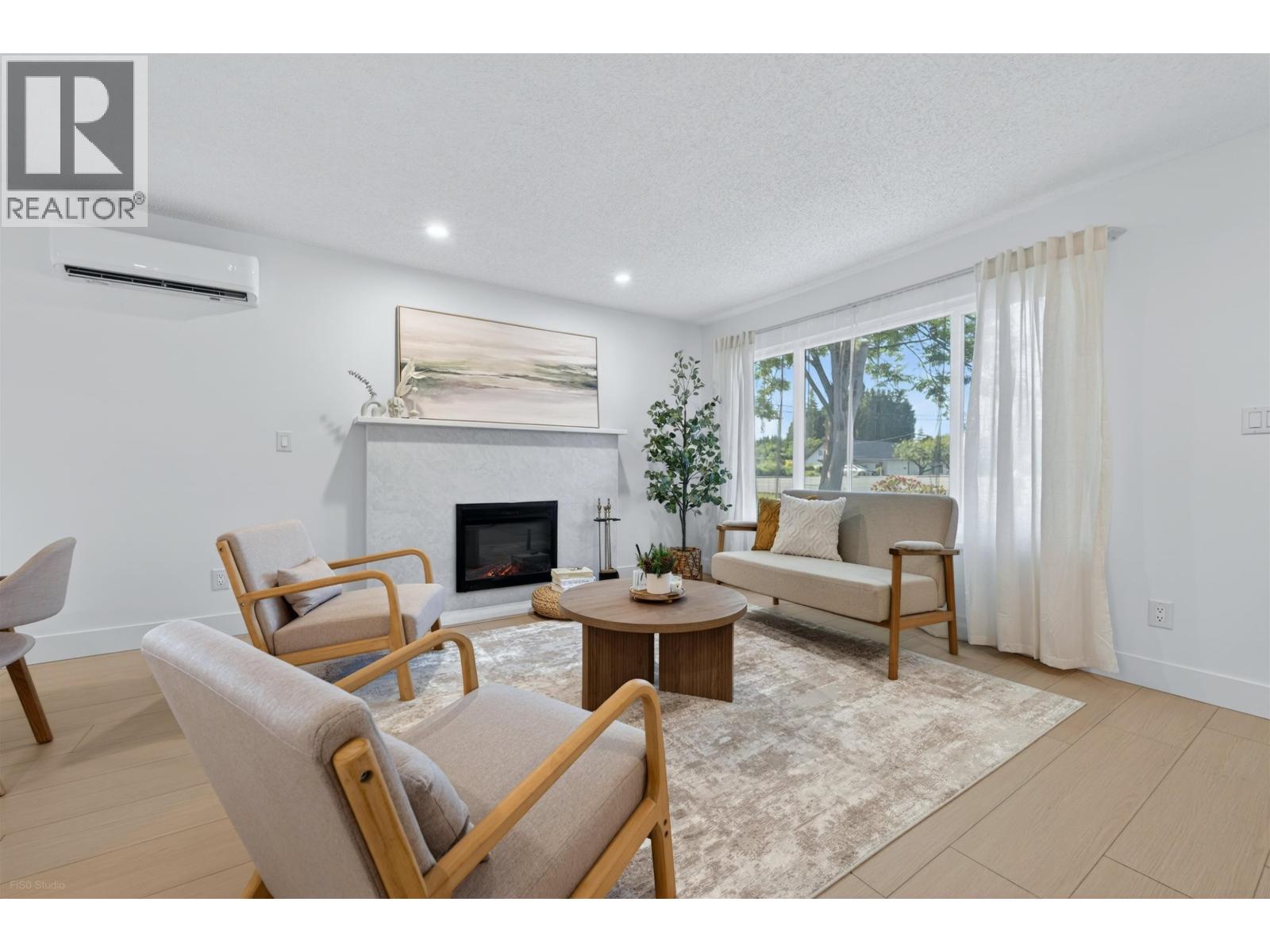6020 Comstock Road, Richmond, British Columbia  V7C 2X4 - Photo 2 - R3131014