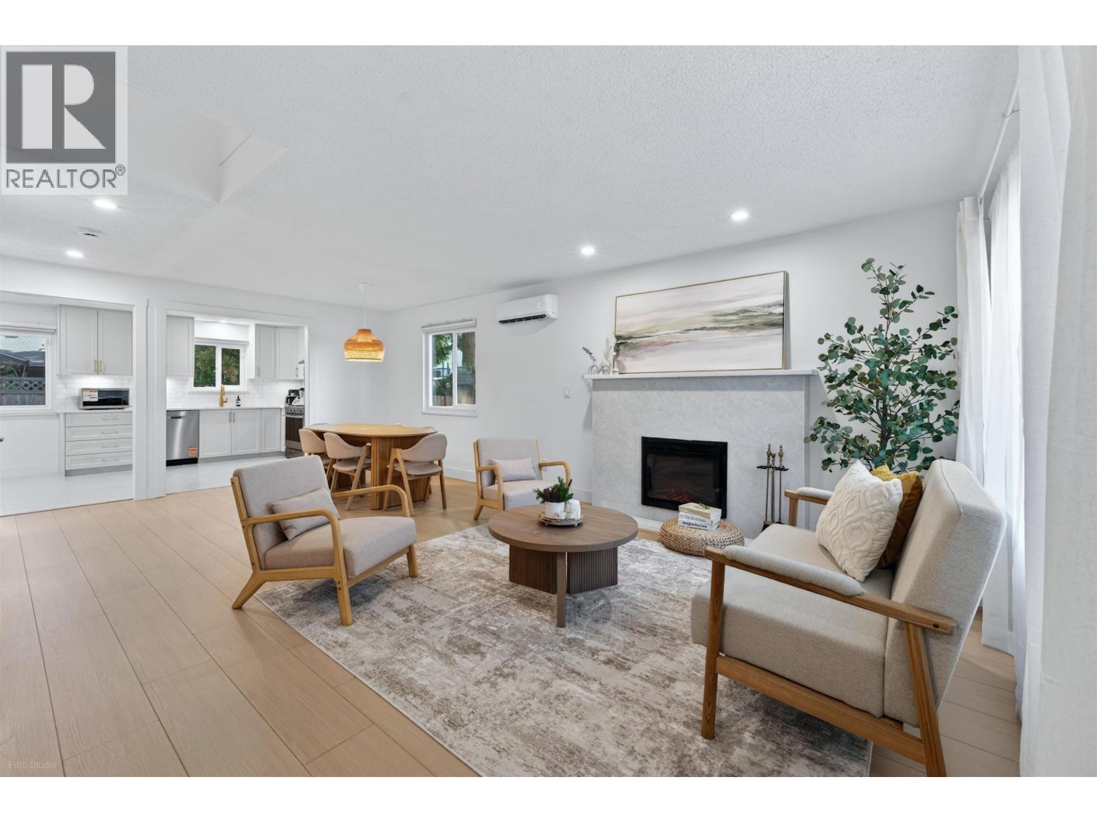 6020 Comstock Road, Richmond, British Columbia  V7C 2X4 - Photo 3 - R3131014