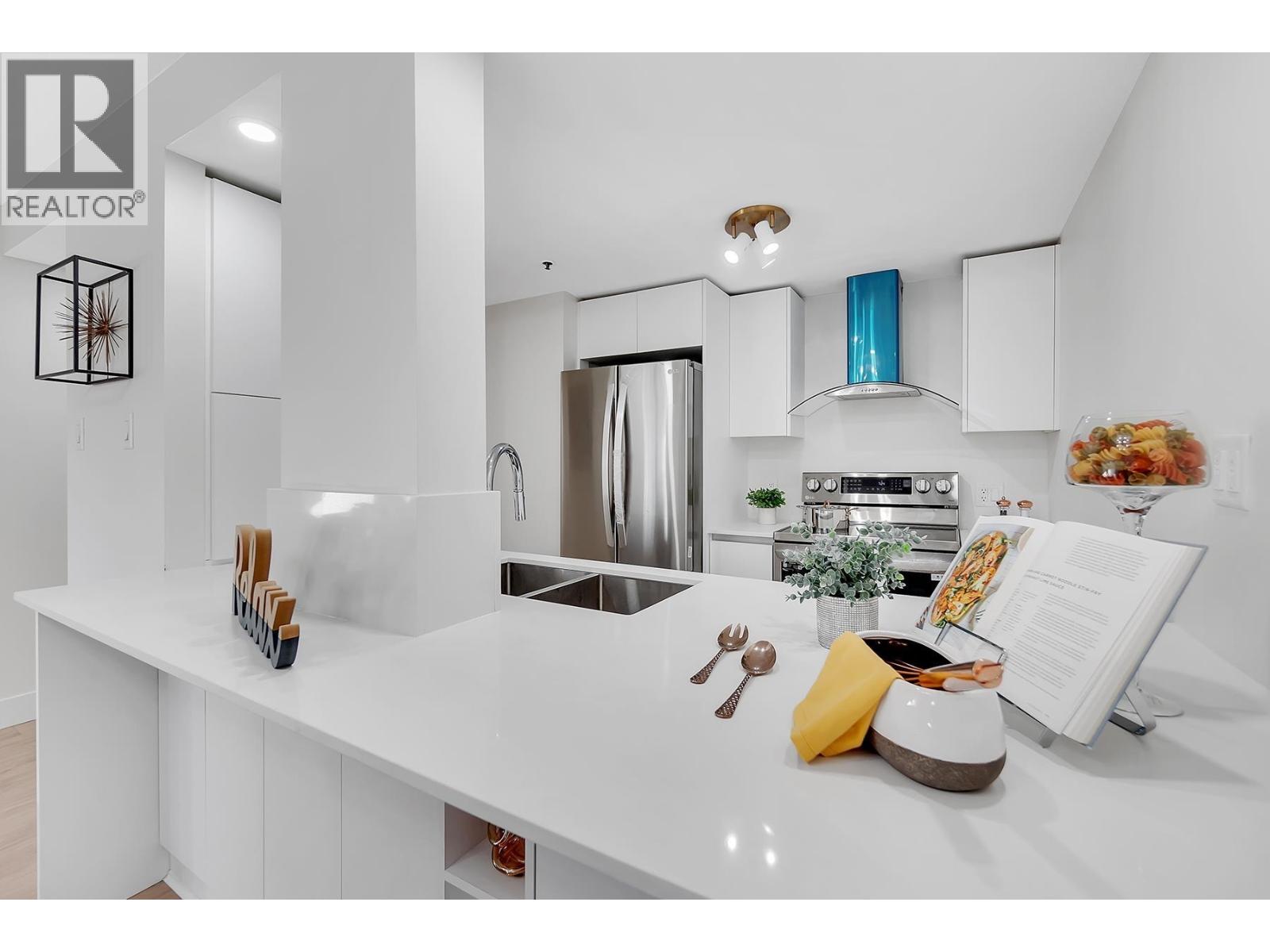602 1177 Pacific Boulevard, Vancouver, British Columbia  V6Z 2R8 - Photo 13 - R3131031