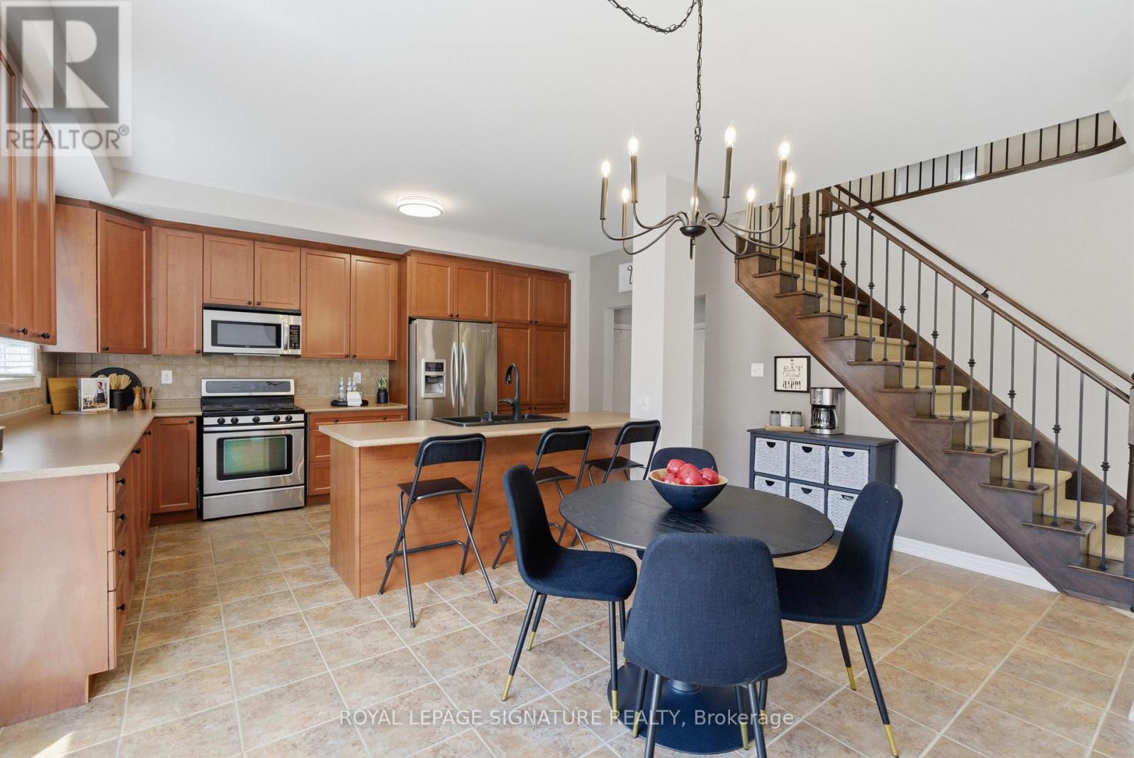 274 Montgomery Avenue, Whitby, Ontario  L1M 0B6 - Photo 15 - E13229612