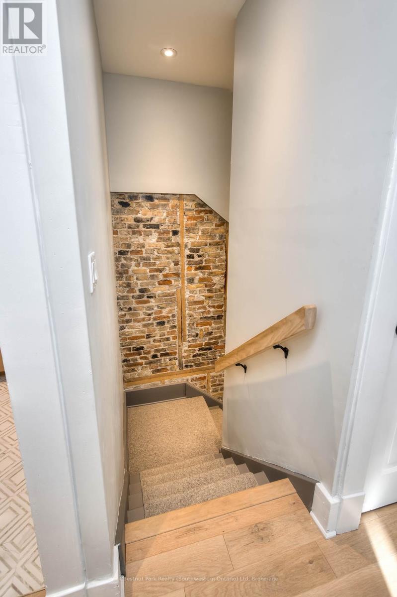 30 Eramosa Road, Guelph, Ontario  N1E 2L5 - Photo 21 - X13229702