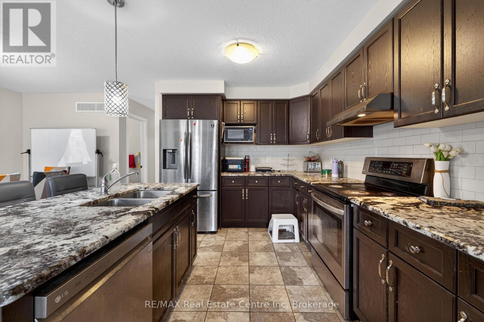 4 Drone Crescent, Guelph, Ontario N1K 0C1 - Photo 16 - X13229716