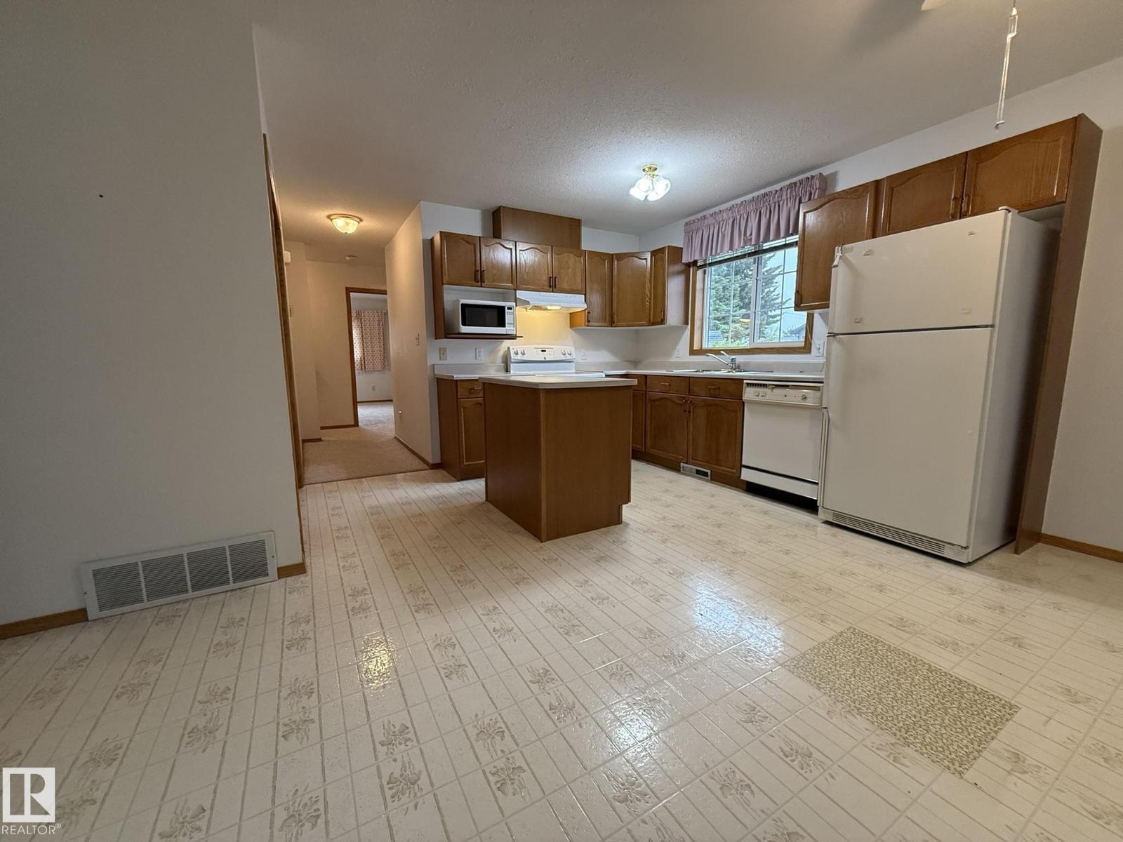 #102 4610 50 Av, Stony Plain, Alberta  T7Z 1P4 - Photo 6 - E4491298