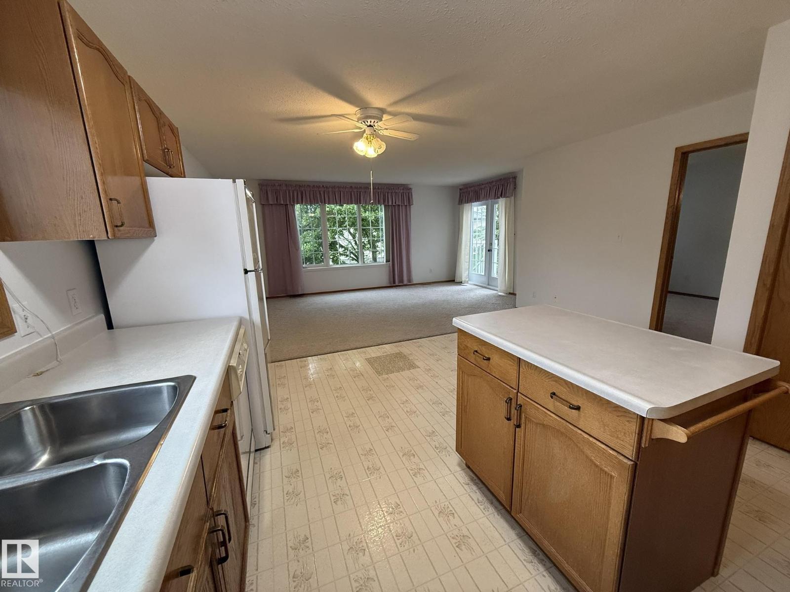 #102 4610 50 Av, Stony Plain, Alberta  T7Z 1P4 - Photo 8 - E4491298