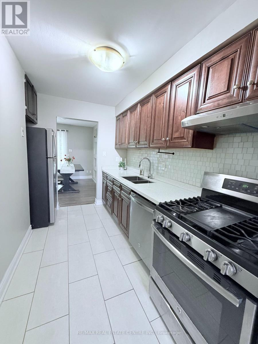 17 - 2755 Windwood Drive, Mississauga, Ontario  L5N 2C8 - Photo 8 - W12953320