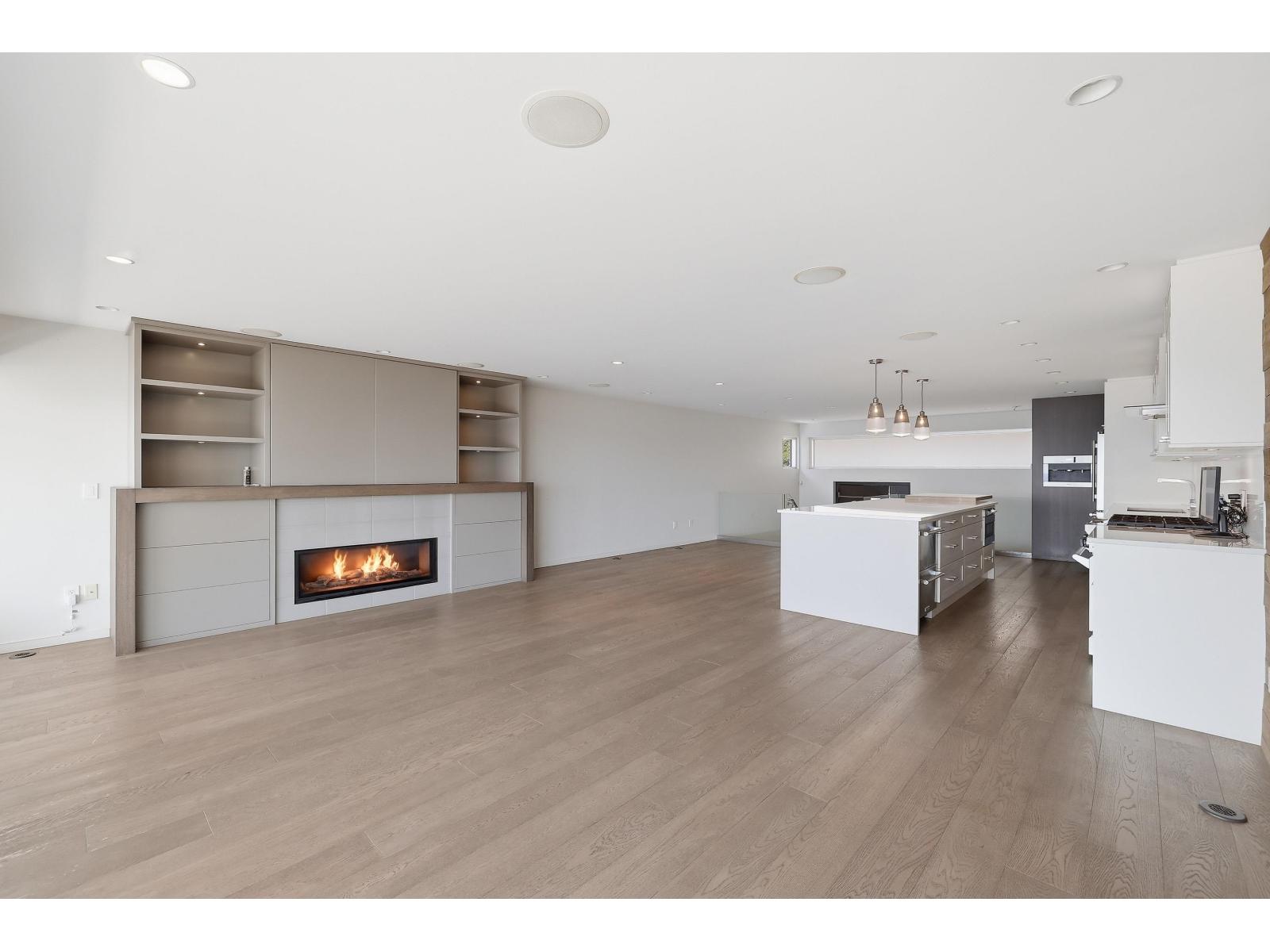 15240 Victoria Avenue, White Rock, British Columbia  V4B 1G6 - Photo 6 - R3131080