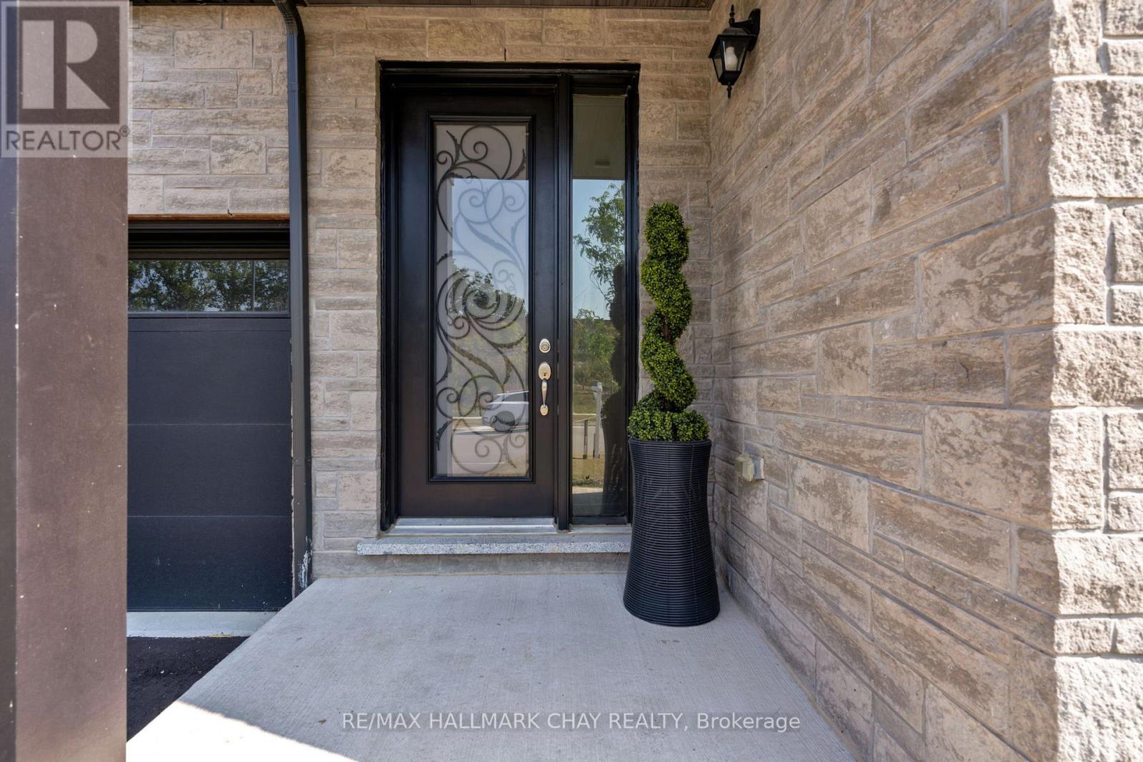 43 Calypso Avenue, Springwater (Midhurst), Ontario  L0L 1Y3 - Photo 2 - S13229690