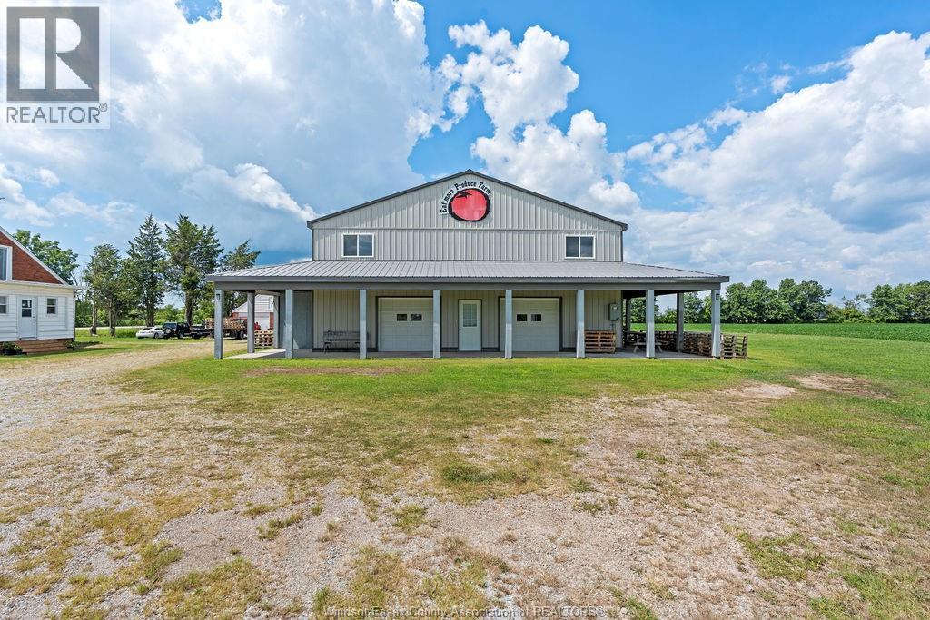 3001 Division Road North, Kingsville, Ontario  N0R 1B0 - Photo 2 - 26012875
