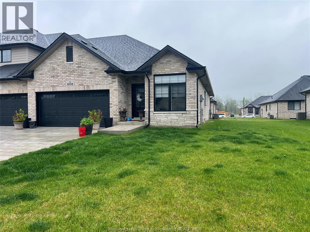 MLS# 26012851: 609 HACKET ROAD, Amherstburg, Canada