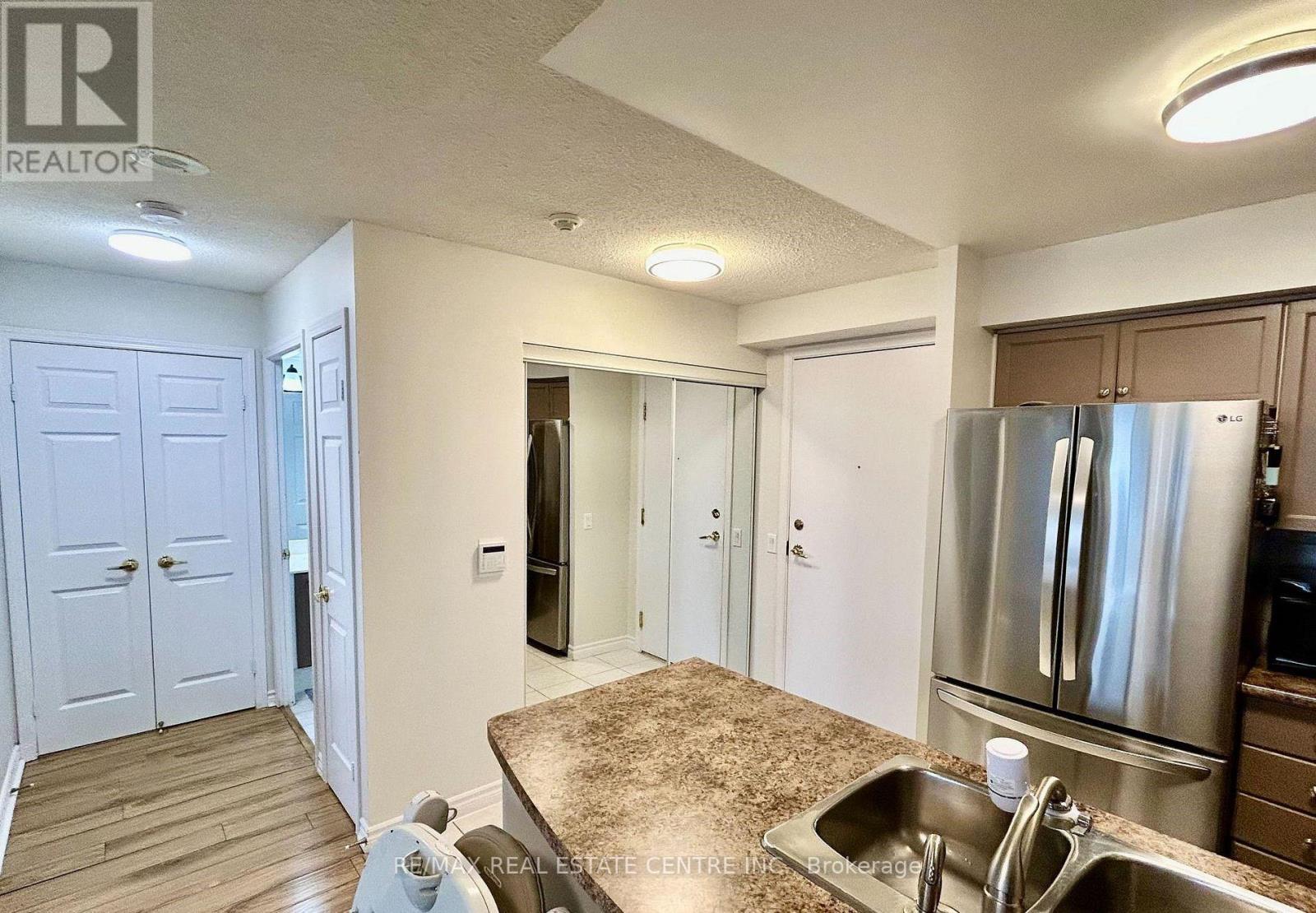 1804 - 35 Kingsbridge Garden Circle, Mississauga, Ontario  L5R 3Z5 - Photo 15 - W13229620