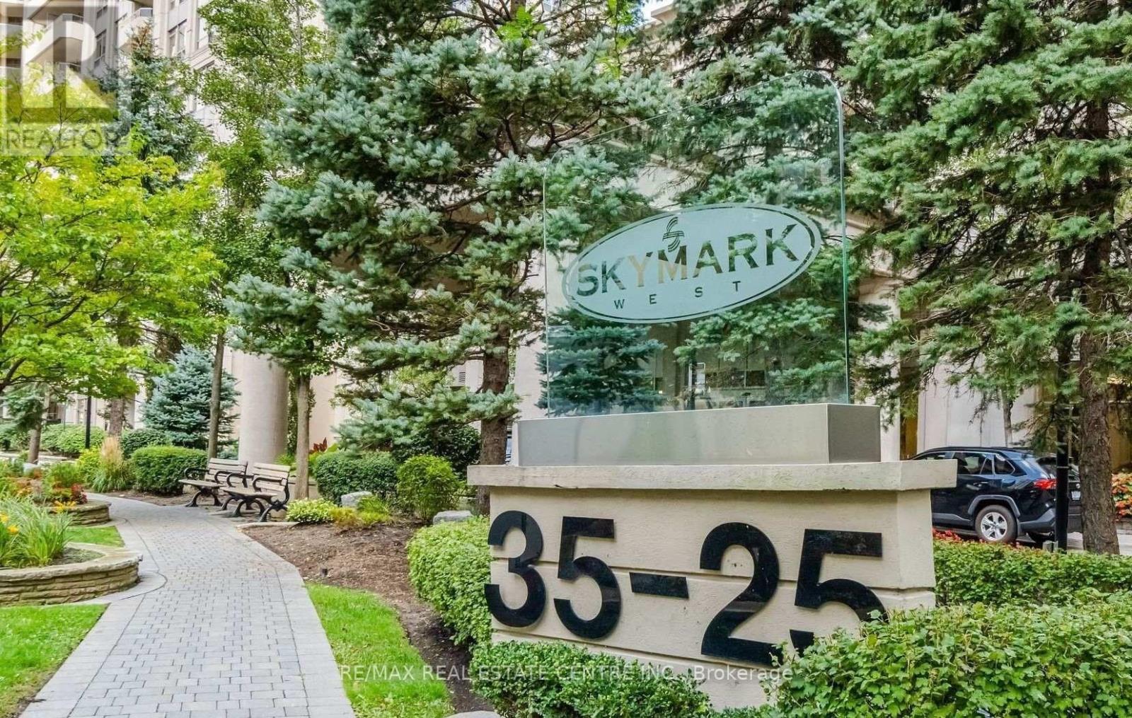 1804 - 35 Kingsbridge Garden Circle, Mississauga, Ontario  L5R 3Z5 - Photo 2 - W13229620