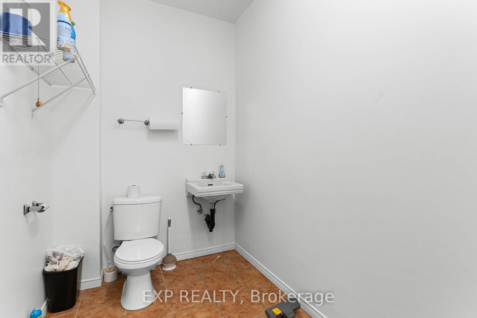 258 Lakeshore Road E, Mississauga, Ontario  L5G 1G9 - Photo 12 - W13229686