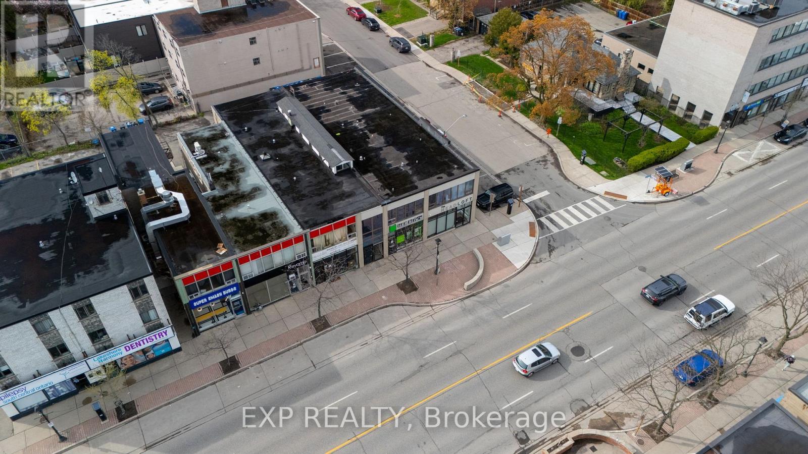 258 Lakeshore Road E, Mississauga, Ontario  L5G 1G9 - Photo 15 - W13229686