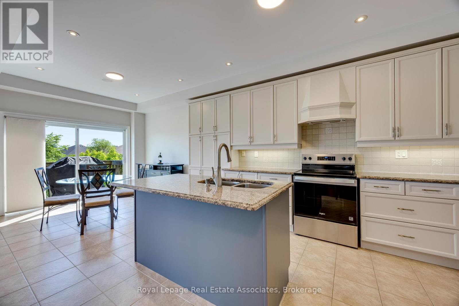 5453 Bestview Way, Mississauga, Ontario  L5M 0B1 - Photo 8 - W13229706